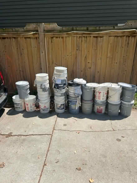 Photo of free Pails empty (23 brant avenue mississauga on) #1