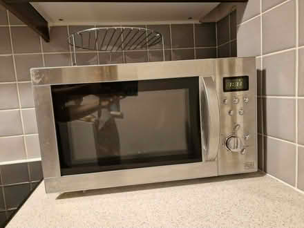 Photo of free microwave oven and grill (West Kensington W14) #1