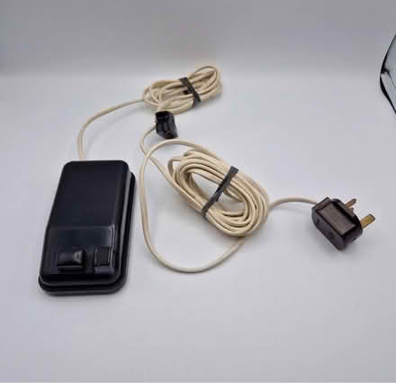 Photo of Old Singer sewing machine pedal (Banbury OX16) #1