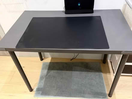 Photo of free Desk and screen (Brentford TW8) #1