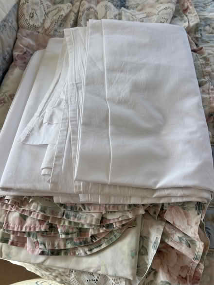 Photo of free 3 single duvet covers with matching pillow cases (Motspur Park KT3) #2