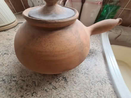 Photo of free Terracotta pot (Great Sutton CH66) #2