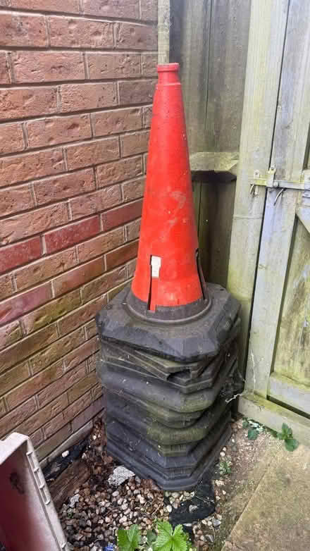 Photo of free traffic cones (Henwick RG18) #1