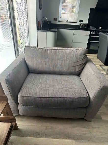 Photo of free Cuddle chair (De76pd) #1