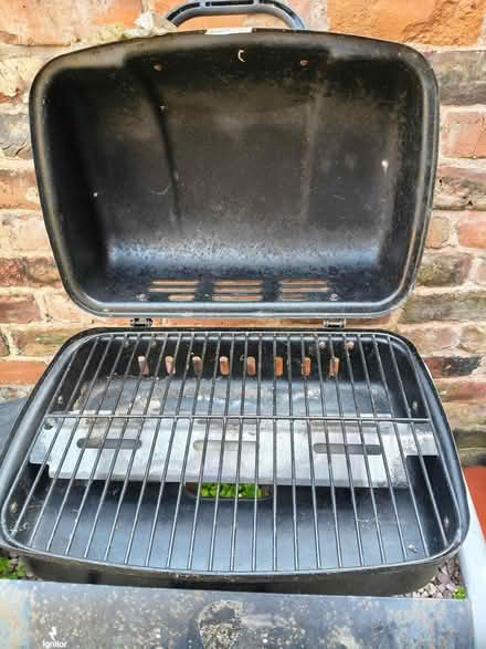 Photo of free gas bbq (Manchester rusholme M14) #1