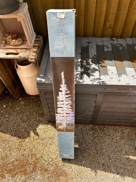 Photo of free Brand new Christmas tree (SY4) #1