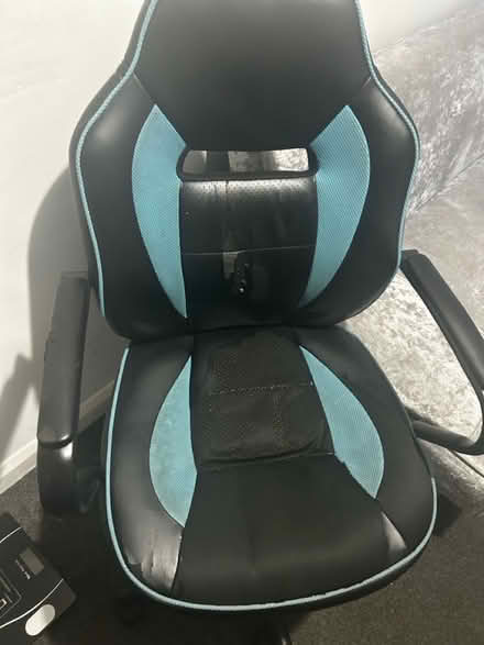 Photo of free Office chair (DA17 Belvedere) #3