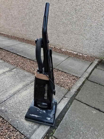 Photo of free Upright vacuum cleaner (Dunfermline KY12) #1
