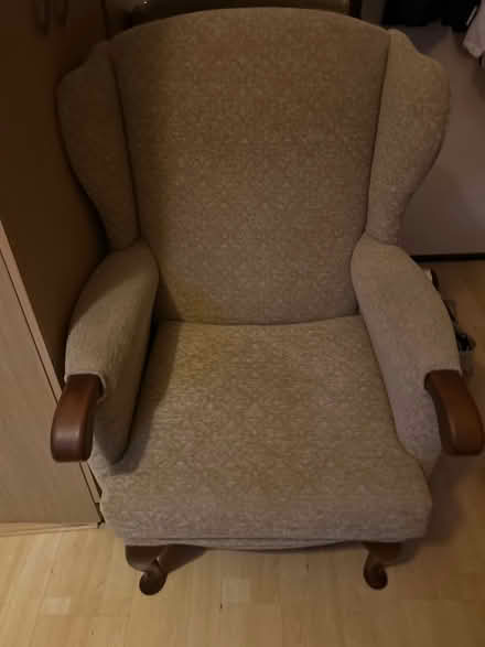 Photo of free Beautiful armchair (Hackney E5) #1