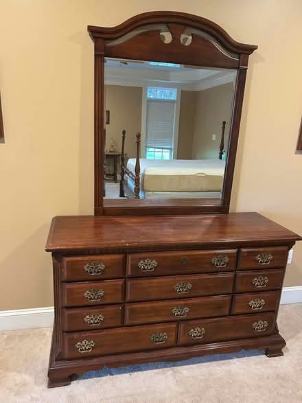 Photo of free Queen mahogany bedroom set (Montpelier VA) #1