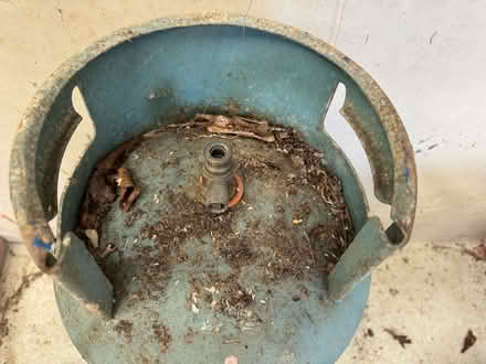 Photo of free GoMaster Butane gas bottle 15kg (Wells BA5) #2