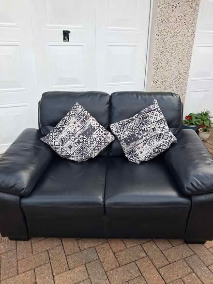Photo of free 2 seater settee (stewartfield g74) #1