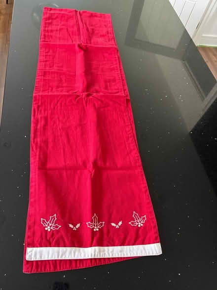 Photo of free Christmas table runner (Sutton Poyntz DT3) #1