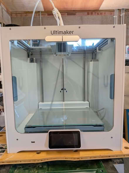 Photo of free 3D printer (Hoylake CH47) #1