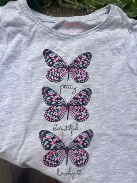 Photo of free 5-6y tshirt and top (Angel EC1V) #2