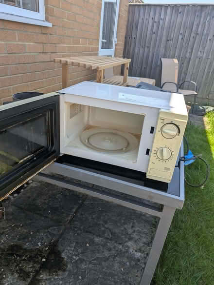 Photo of free Microwave (Garden City OX5) #2