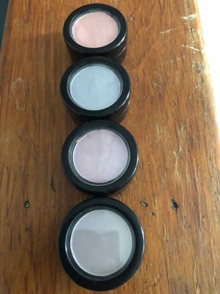 Photo of free Eyeshadows (Leslieville) #1