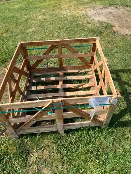 Photo of free Pallet (Ct45az) #1