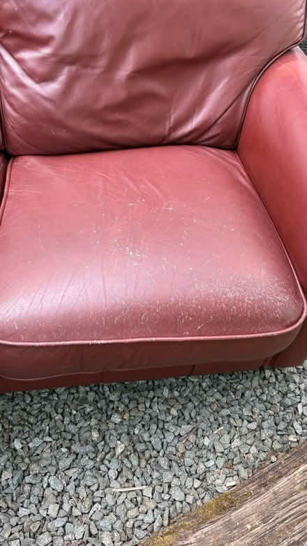Photo of free 2 seater settee (RG27 0NT) #3