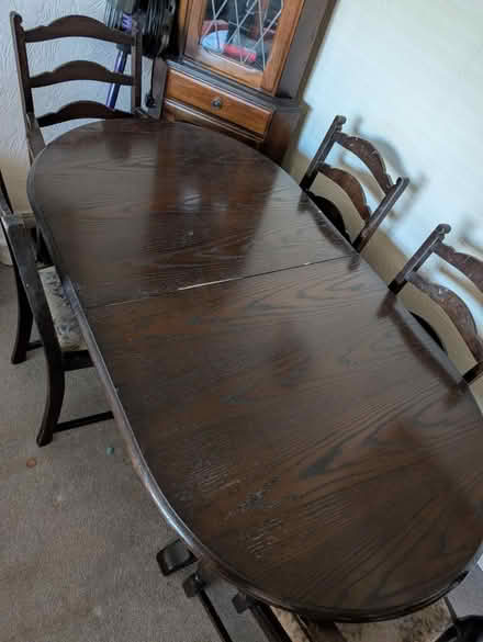 Photo of free Extendable table and 6 chairs (WS4 Walsall) #4