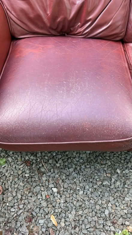 Photo of free 2 seater settee (RG27 0NT) #2