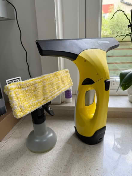 Photo of free Kärcher WV2 plus window vacuum (Juniper Green EH14) #1