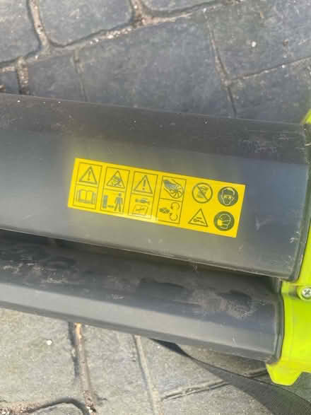 Photo of free Leaf blower (Dore, S17) #4