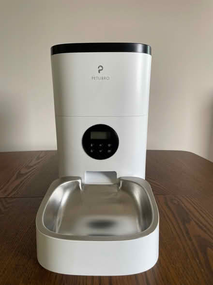Photo of free Petlibro automatic pet feeder (Caversham RG4) #2