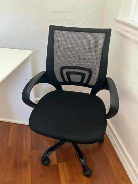 Photo of free desk chair (Santa Fe neighborhood Oakland) #1
