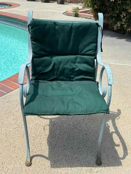 Photo of free Table & Chairs Patio Set w/Cushions (Fountain Vly, Heil & Bushard) #2