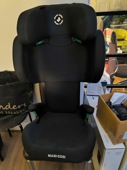 Photo of free Maxi Cosi car seat (dublin 12) #2