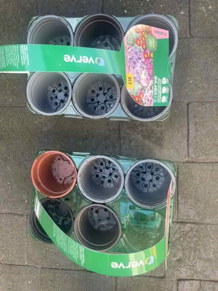 Photo of free Plastic plant pots (Dore, S17) #1