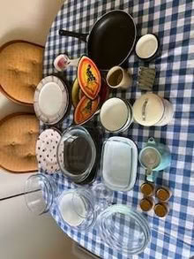 Photo of free A variety of kitchen ware (Didcot OX11) #1