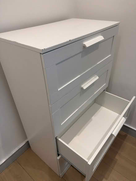 Photo of free White chest of drawer (Brentford TW8) #4