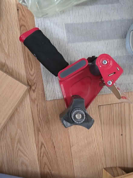 Photo of free Tape gun (Vanier north) #1