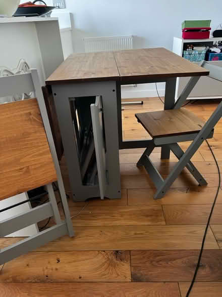 Photo of free Folding table with folding chairs (Mornington Crescent NW1) #1