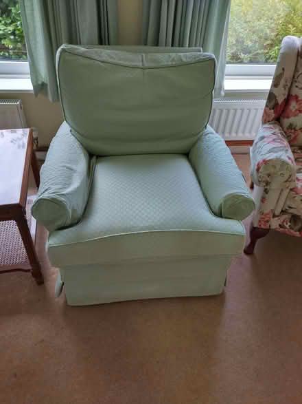 Photo of free 3 seater settee (Hyde SK14) #3
