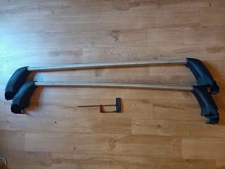 Photo of free Roof bars for toyota prius 1998-2003 (Headington OX3) #1