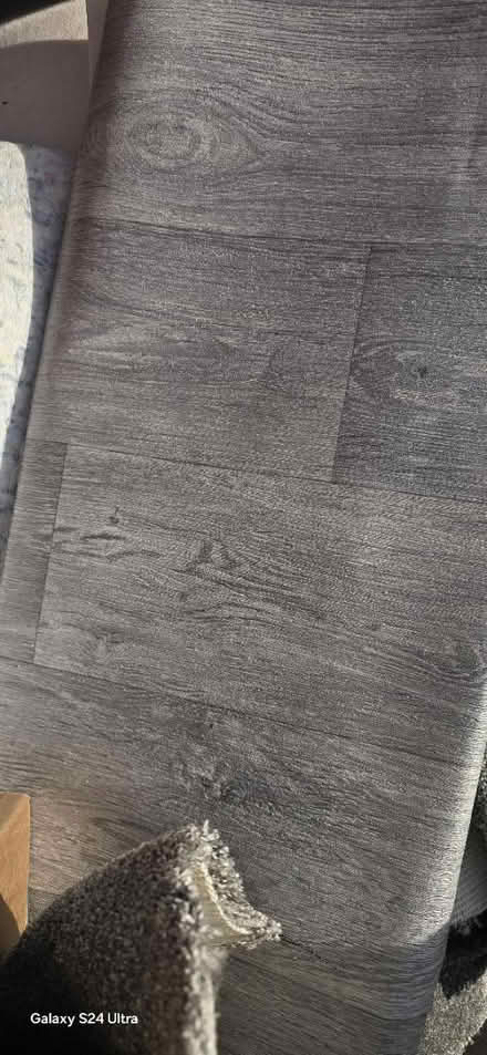 Photo of free New carpet, vinyl and underlay (DE24) #2