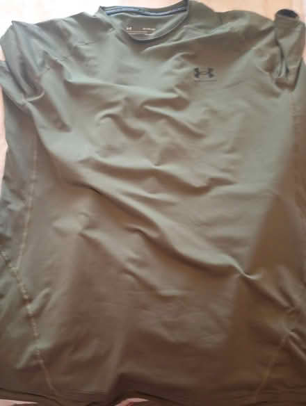 Photo of free Men under armour t shirt (South ockendon RM15) #2