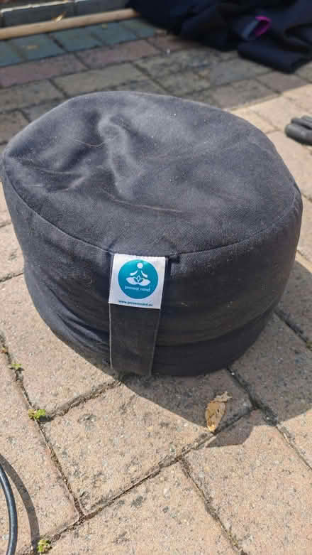Photo of free buckwheat filled yoga meditation cushion (Woodley RG6) #1