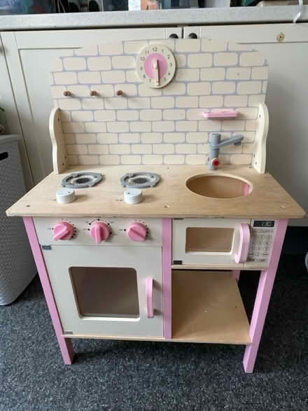 Photo of free Kids kitchen (Gloucester GL1) #2
