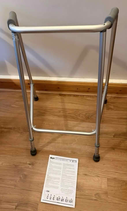 Photo of free Walking Frame (Cowplain PO8) #1
