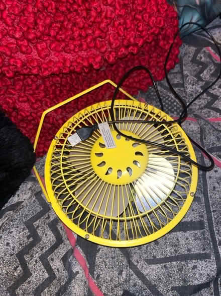 Photo of free Small USB table top fan (Camberwell SE5) #1