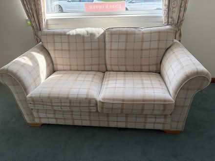 Photo of free 2 seater settee in prime condition (Rosemount AB25) #1