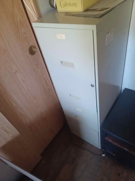 Photo of free 3 drawer file cabinet (Fruitvale Rd) #1