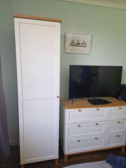 Photo of free single wardrobe & matching drawers (S40 Chesterfield) #1