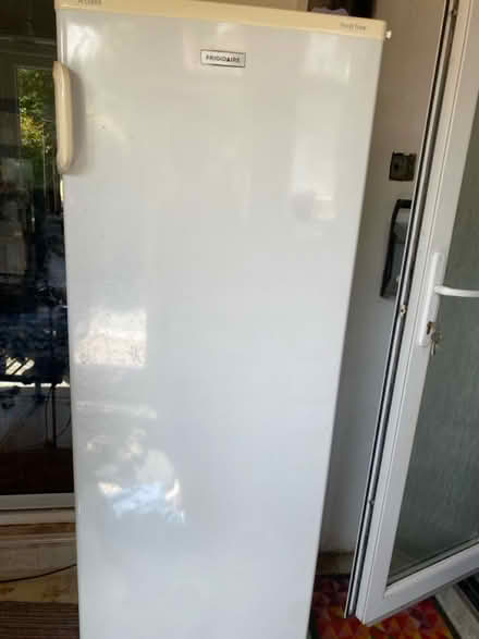 Photo of free Tall freezer 160 cm (Rhwibina CF14) #2