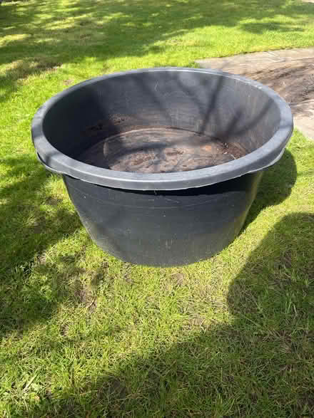 Photo of free Large plastic pot (Middlewich CW10) #1