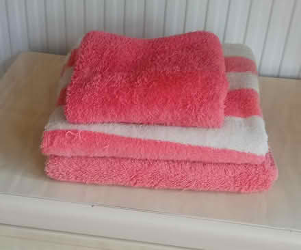 Photo of free Towel set - 3 towels (St Margarets TW1) #1